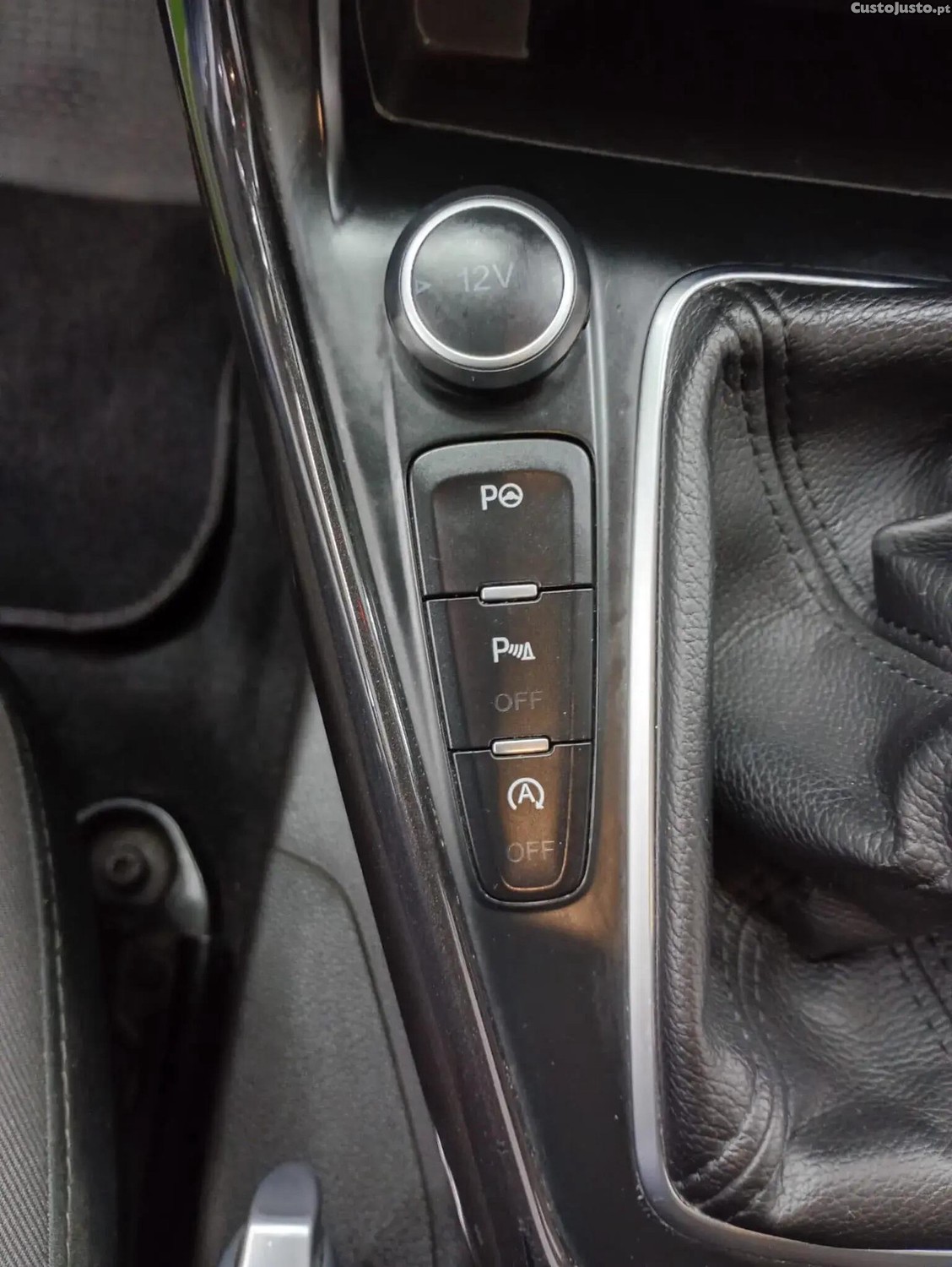 Ford Focus 1.0 SCTi ST-Line — fotografia 9