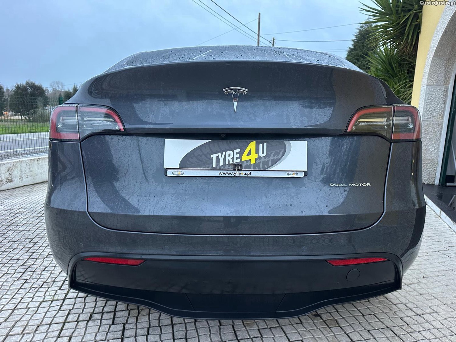 Tesla Model Y Long Range Tração Integral — fotografia 14