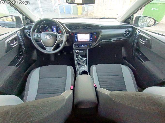 Toyota Auris SPORTS TOURING 1.4 D-4D ÚNICO DONO NACIONAL 2016 — fotografia 4