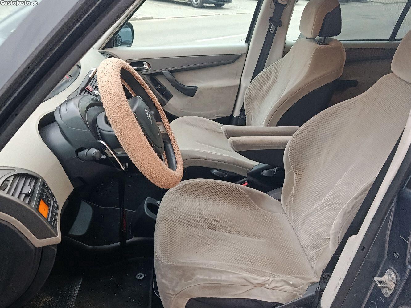 Citroën C4 Picasso 1.6 hdi — fotografia 4