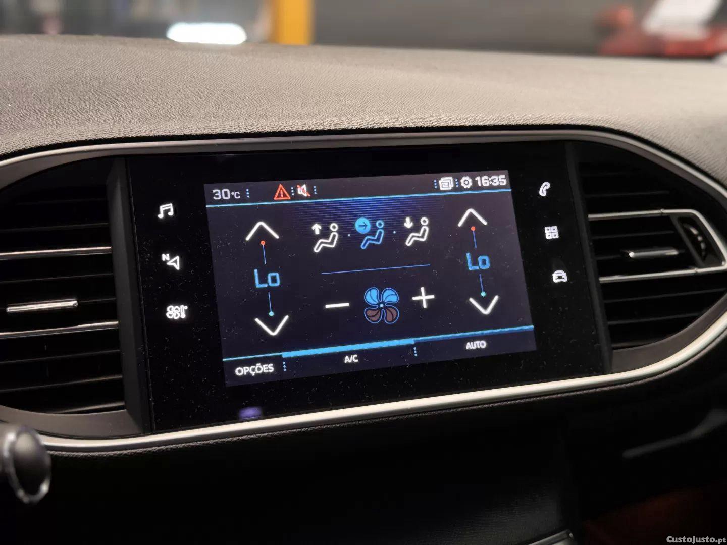 Peugeot 308 1.5 bluehdi style eat8 — fotografia 11