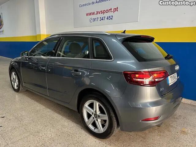 Audi A3 30 TDI Design — fotografia 15