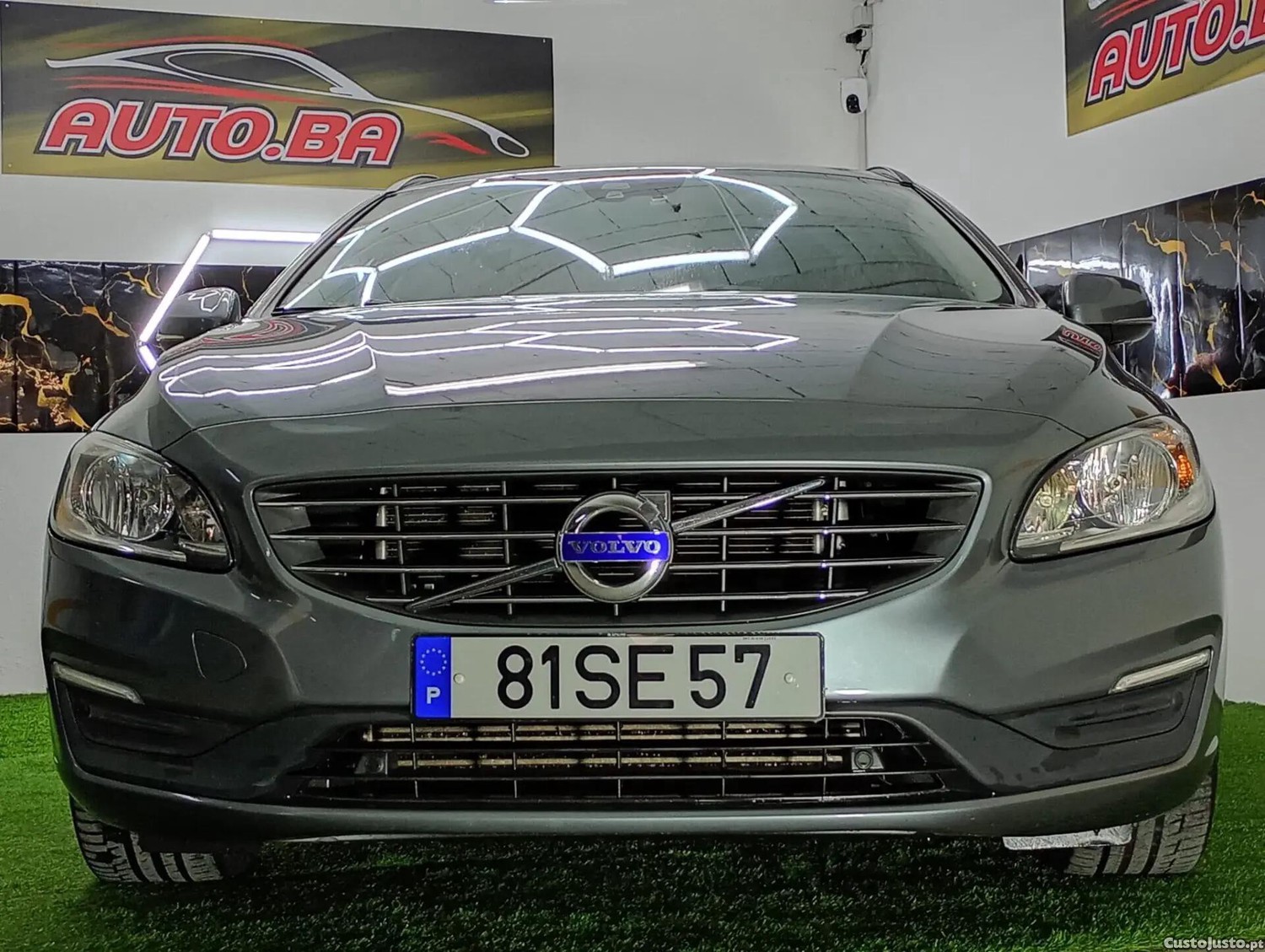 Volvo V60 2.0 D2 R-Design Momentum — fotografia 20