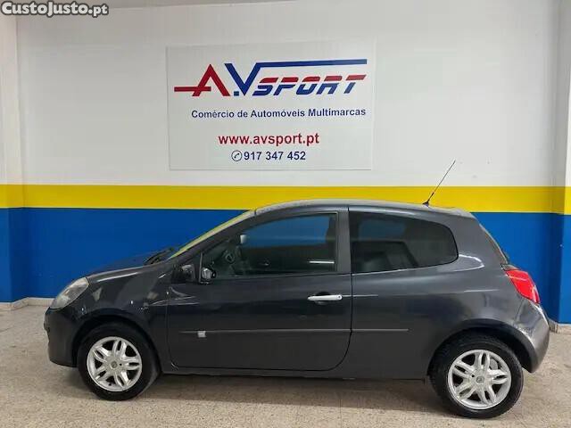 Renault Clio 1.2 16V Dynamique — fotografia 14