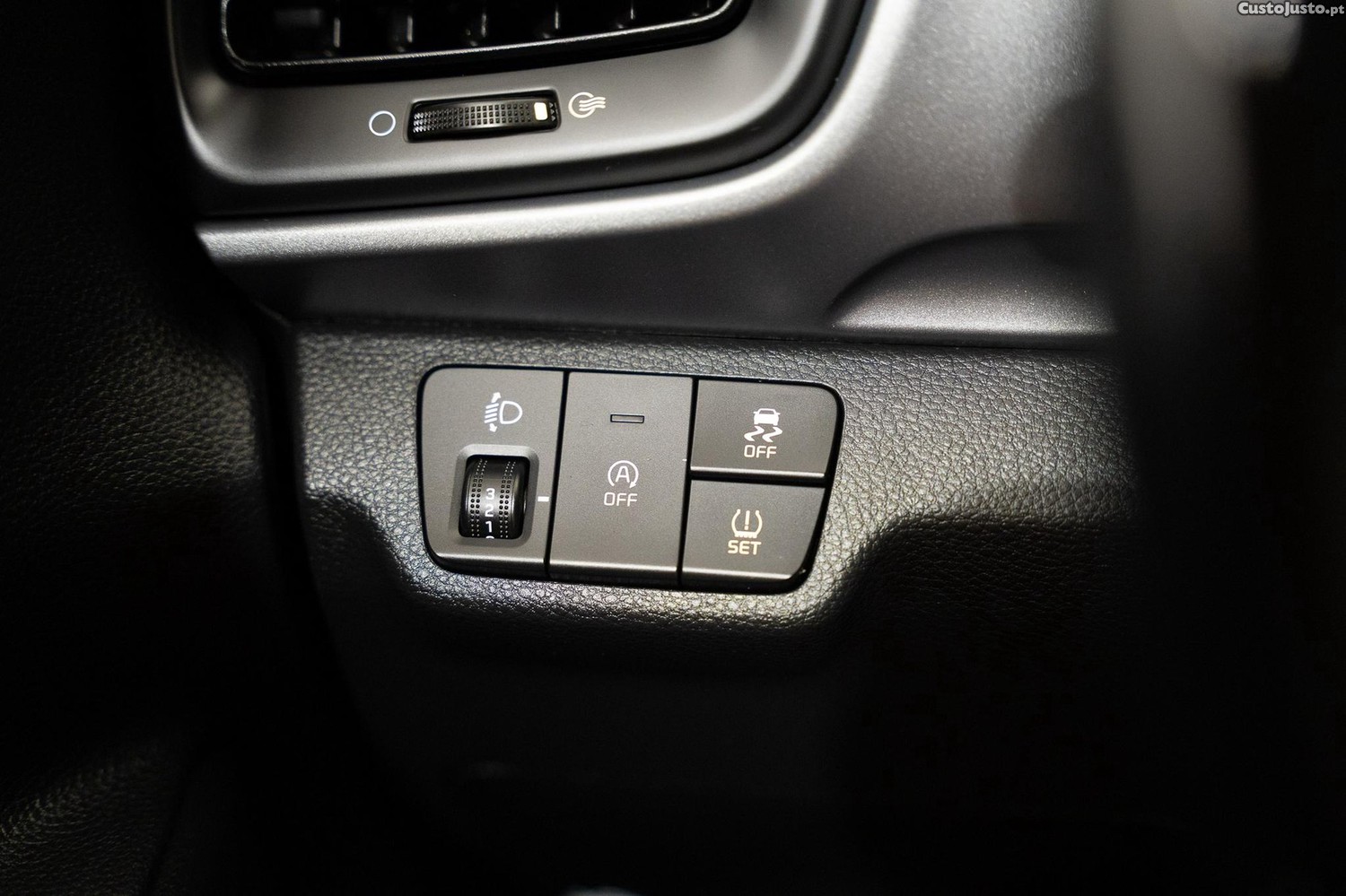 Kia Stonic 1.2 MPi Dynamic — fotografia 14