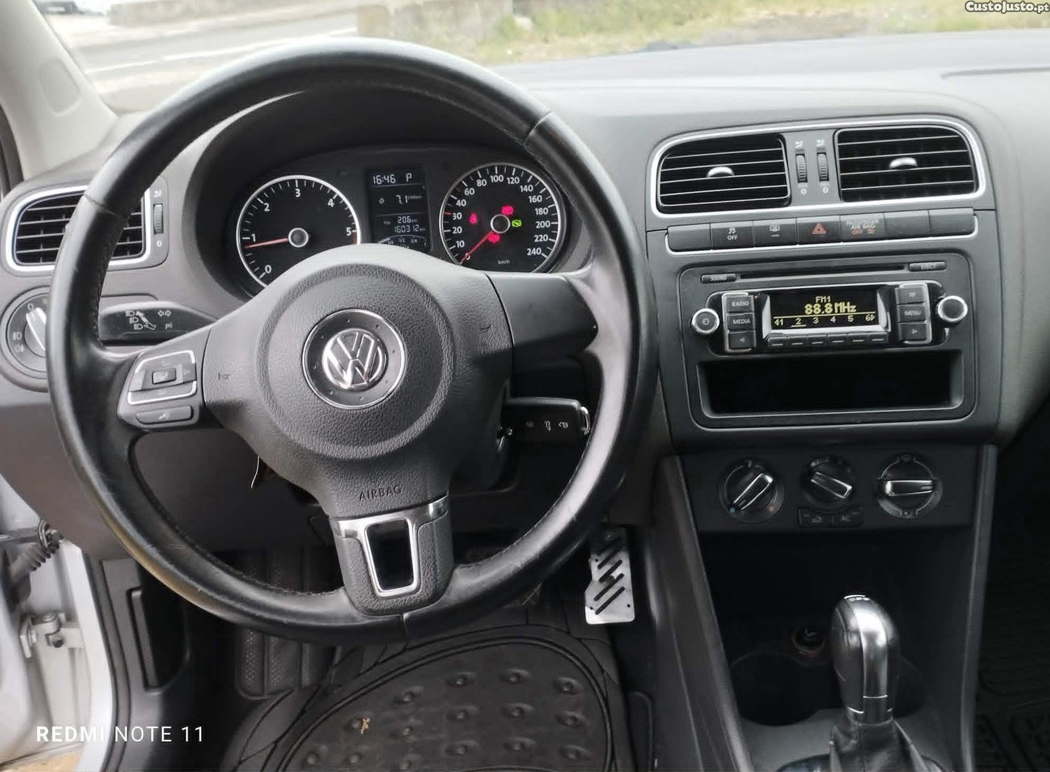 Volkswagen Polo 1.6 DIESEL 90 CV AUTOMATICO/SEQUENCIAL DSG 2014 — fotografia 6