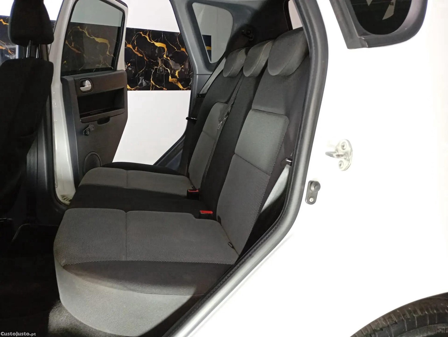Mitsubishi Colt 1.3 Instyle — fotografia 9