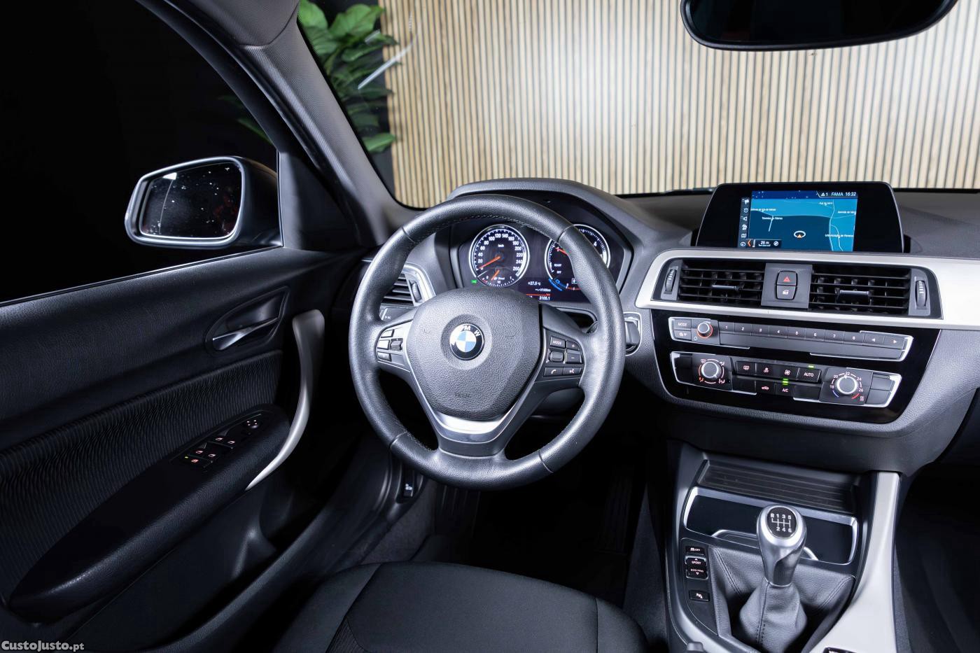 BMW 116 d Advantage — fotografia 2