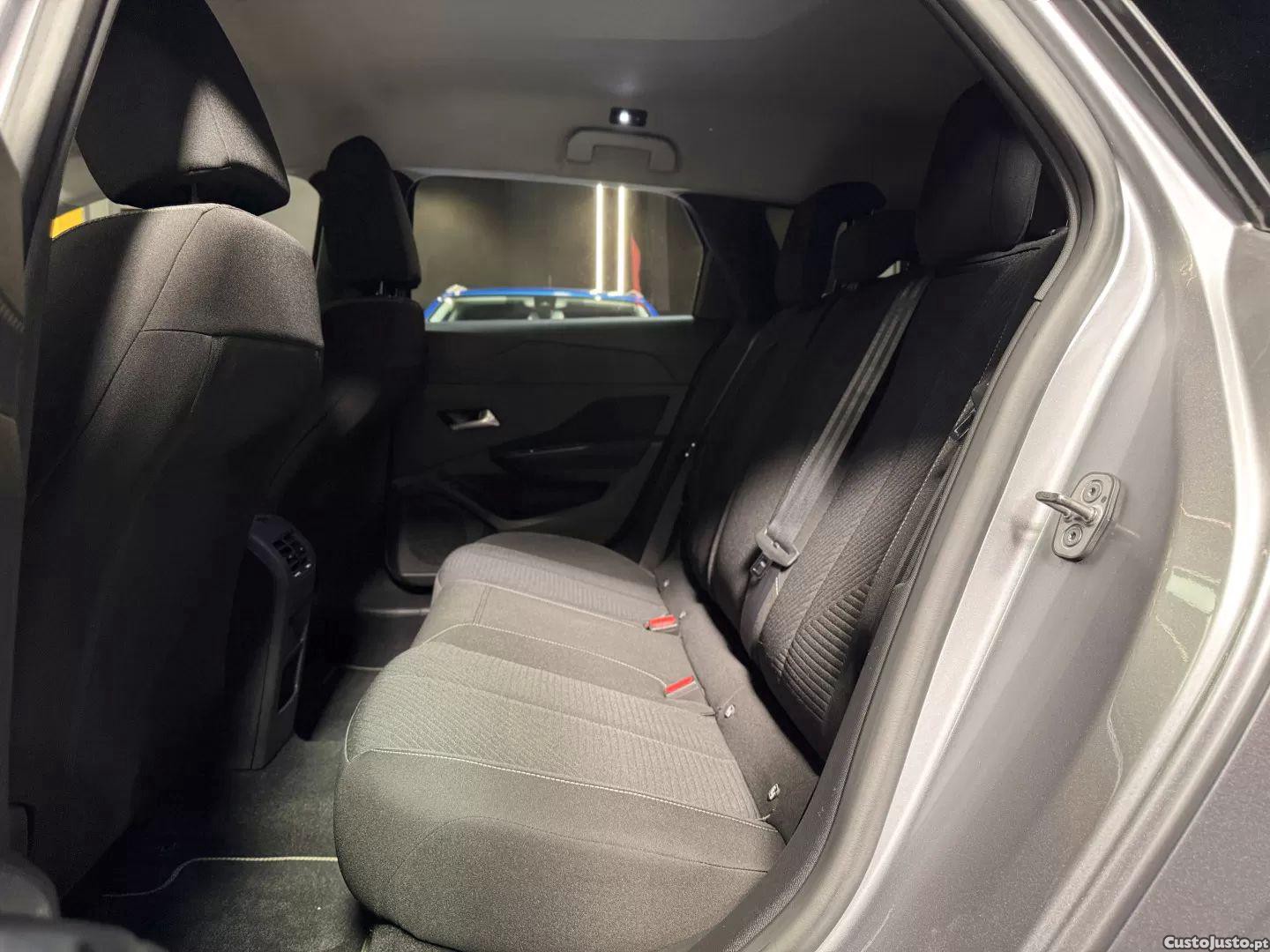 Peugeot 308 1.2 puretech active pack — fotografia 5