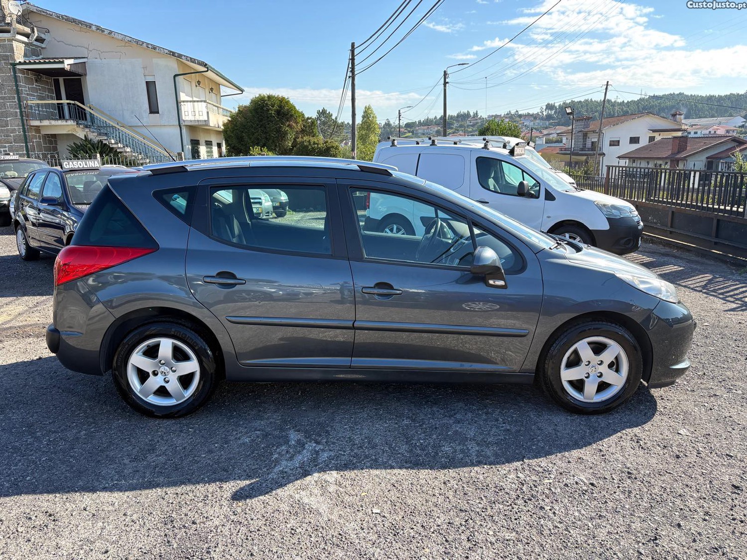 Peugeot 207 1.4 Sport — fotografia 24