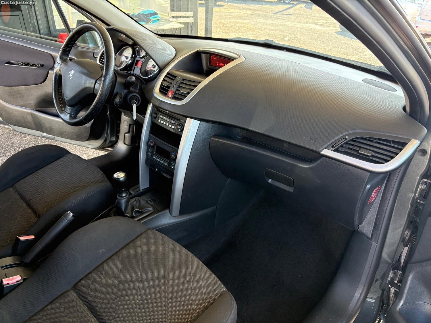 Peugeot 207 1.4 Sport — fotografia 11