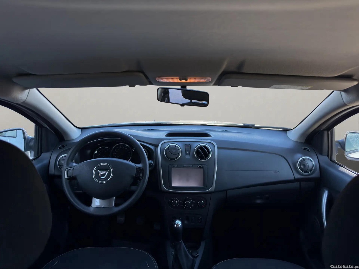 Dacia Logan 0.9 TCe Comfort Bi-Fuel — fotografia 8