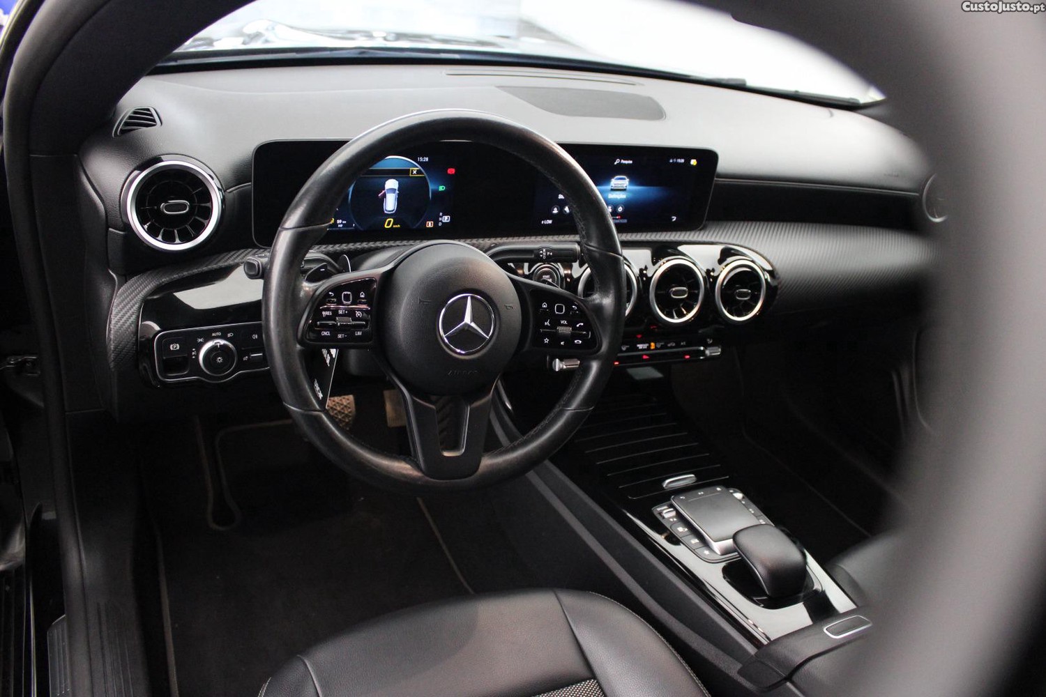 Mercedes-Benz CLA 180 D SHOOTING BRAKE STYLE AUTO — fotografia 16