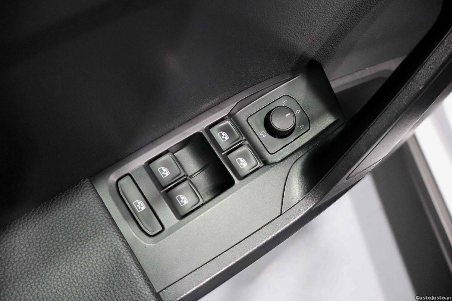 SEAT Arona 1.0 TSI Style — fotografia 28