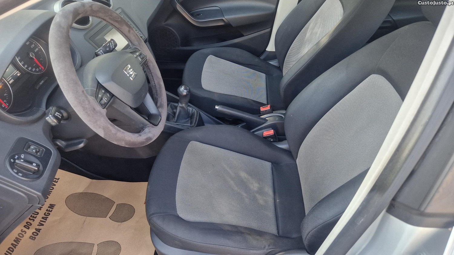 SEAT Ibiza 1.4tdi 90cvs 5 portas 5 lugares 12/2016 Nacional — fotografia 5