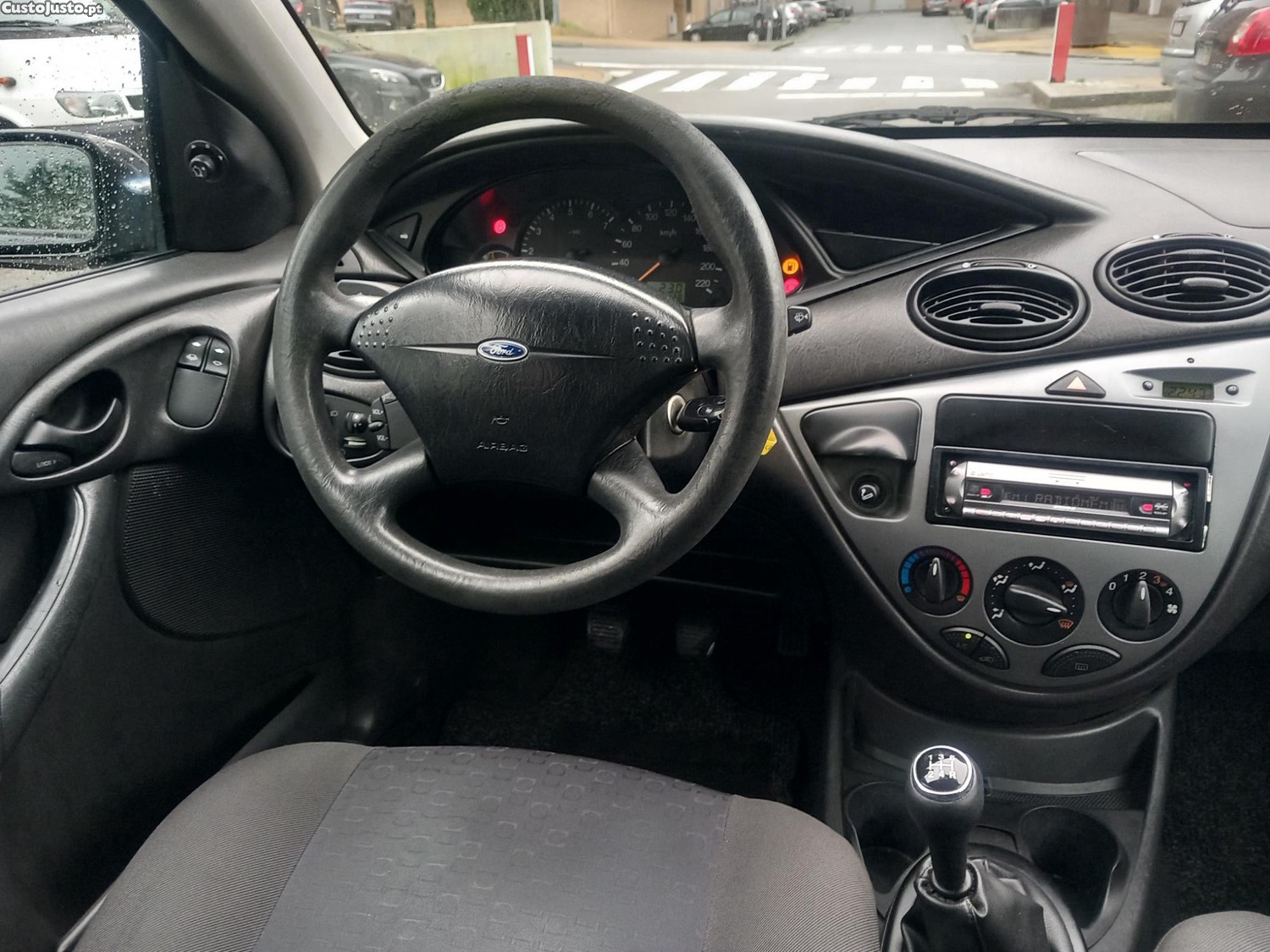 Ford Focus 1.4 Ambiente — fotografia 5