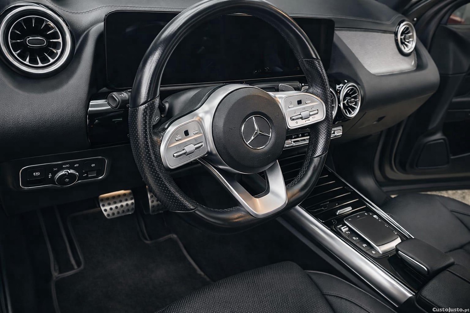 Mercedes-Benz EQA AMG line — fotografia 3