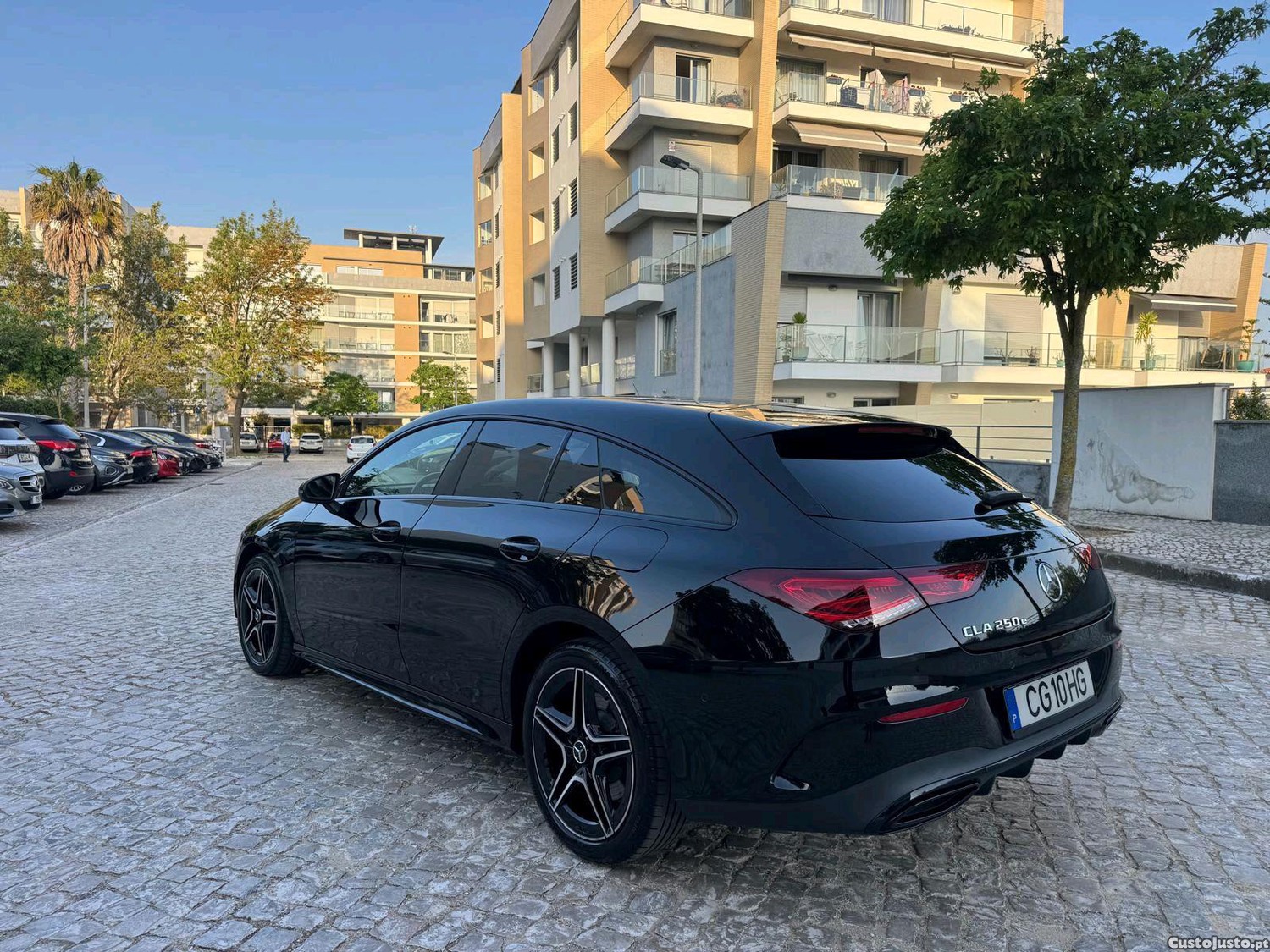 Mercedes-Benz CLA 250 e AMG + Pack Nigth — fotografia 7