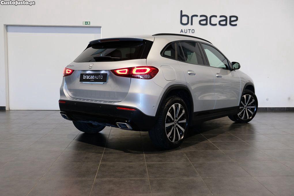 Mercedes-Benz GLA 250 e 8G-DCT Progressive — fotografia 19