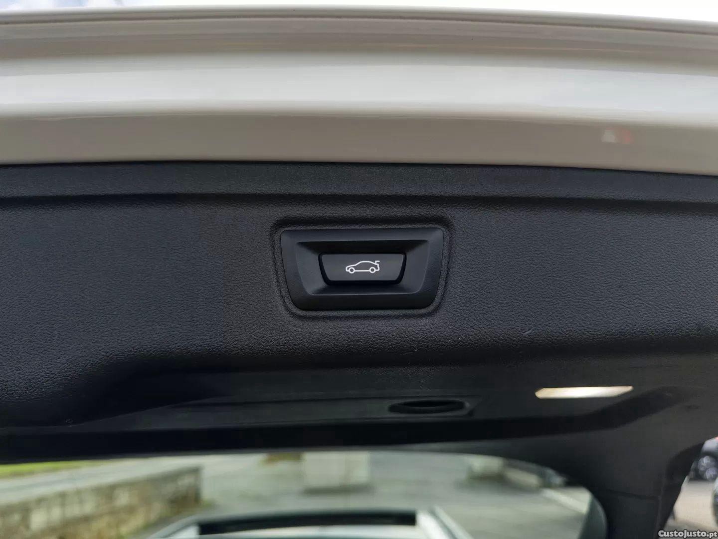BMW 320 D line sport auto — fotografia 13