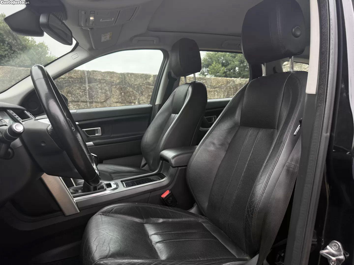 Land Rover Discovery 2.0 ed4 — fotografia 5