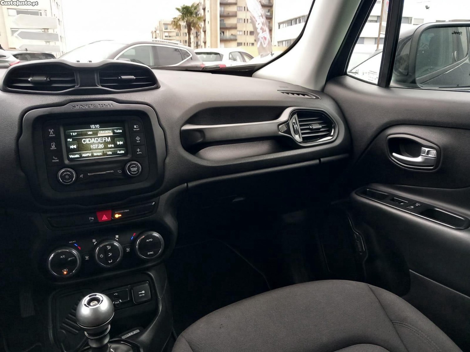 Jeep Renegade 1.6 MJD Night Eagle — fotografia 11