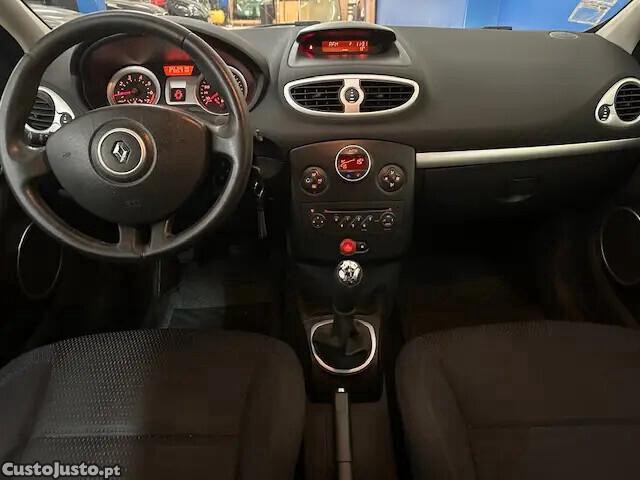 Renault Clio 1.2 16V Dynamique — fotografia 11