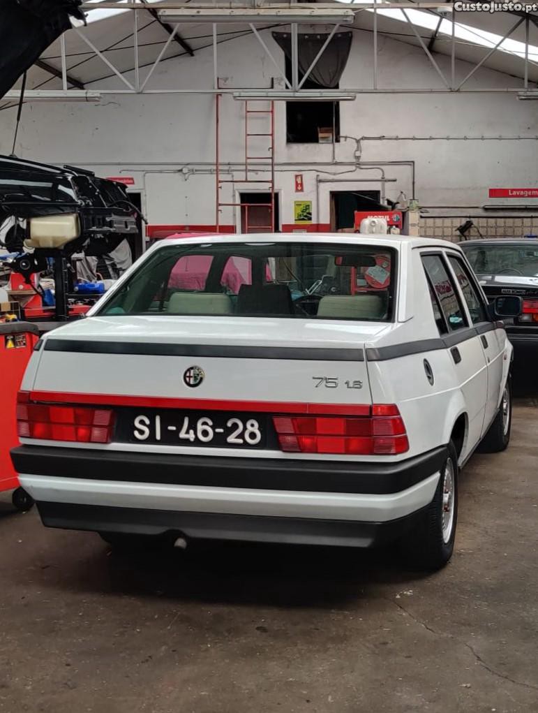 Alfa Romeo 75 1.6 — fotografia 6
