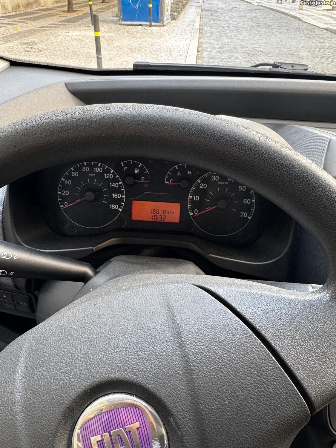 Fiat Fiorino 1.3 M-Jet — fotografia 6