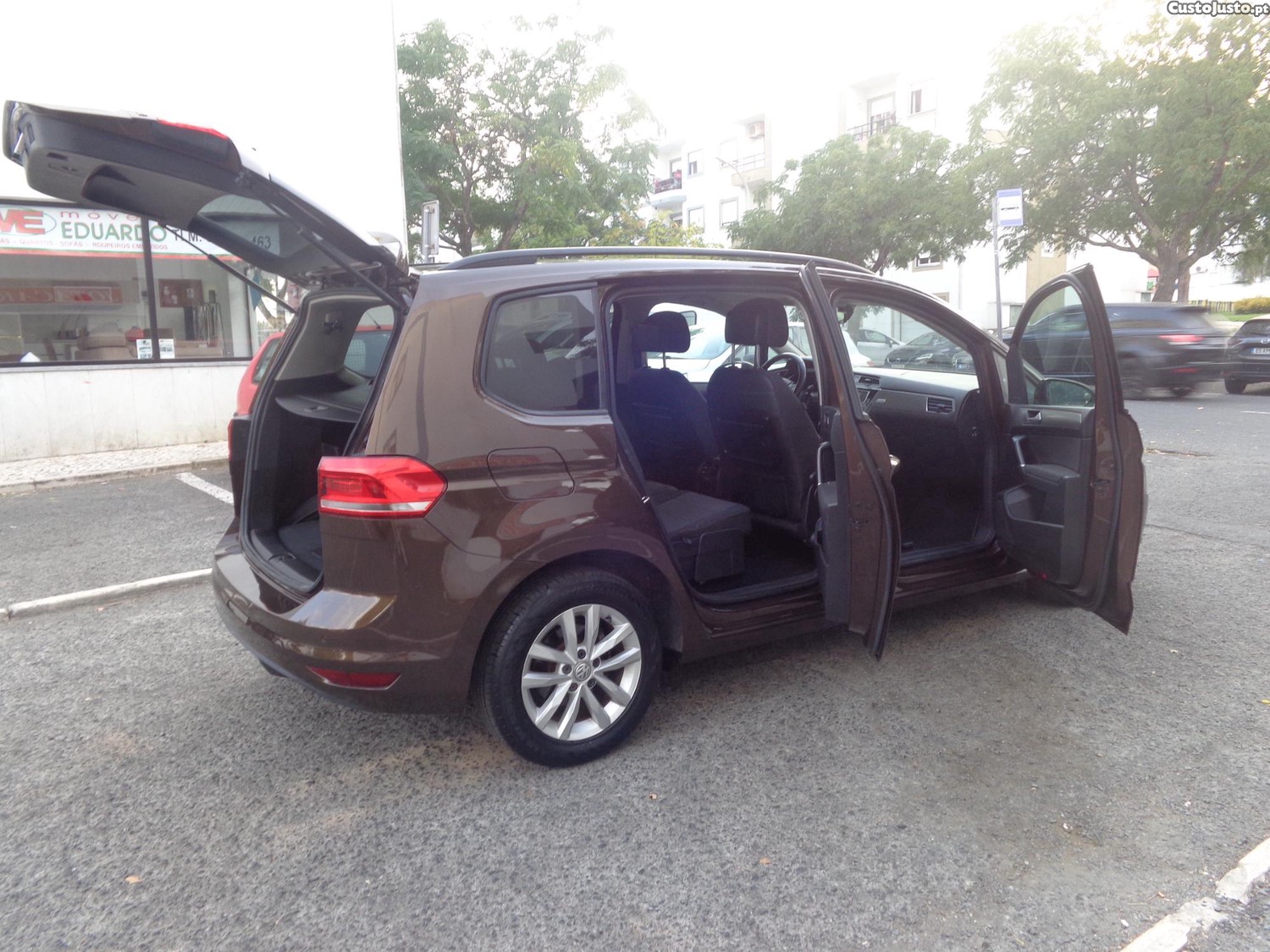 Volkswagen Touran 1.6 Tdi (110cv.) 7 lugares — fotografia 11