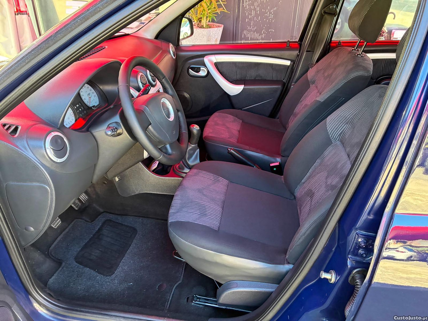 Dacia Logan 1.5 DCI | 7 Lug. — fotografia 8