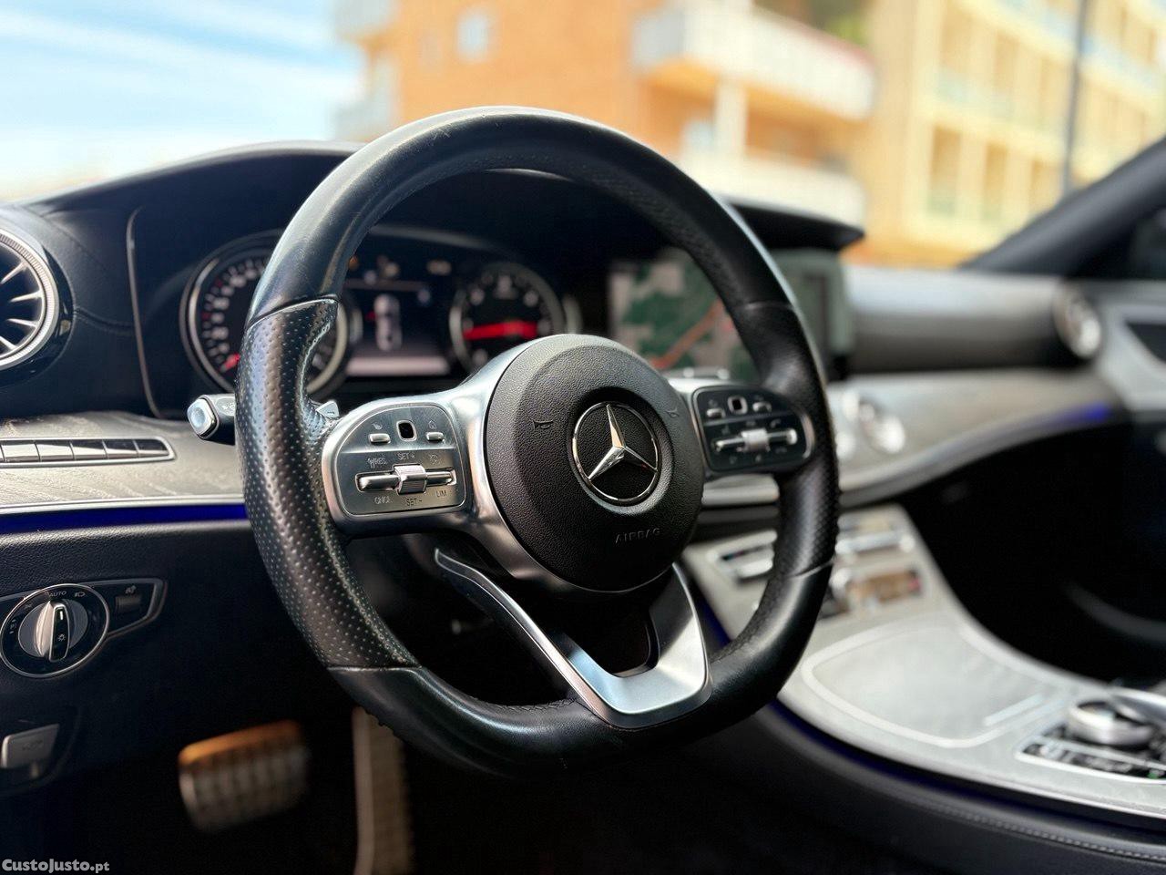 Mercedes-Benz CLS 300 D Pack Amg — fotografia 11