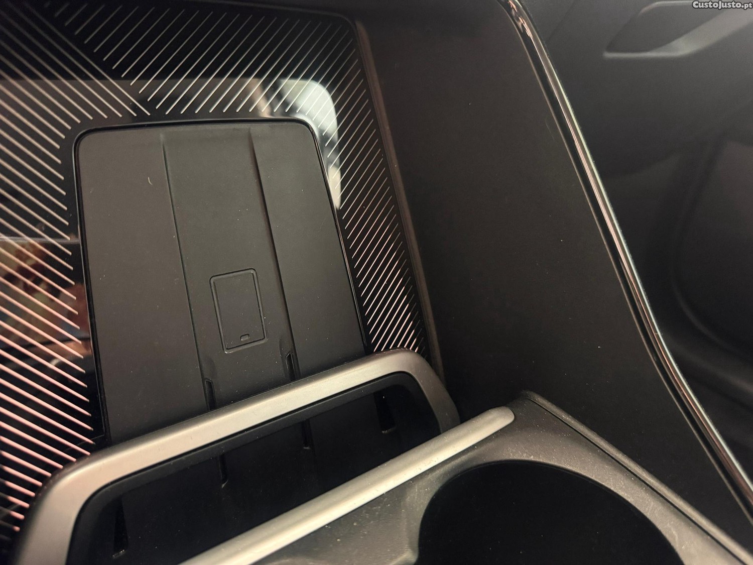 BMW X1 xDrive25e — fotografia 4