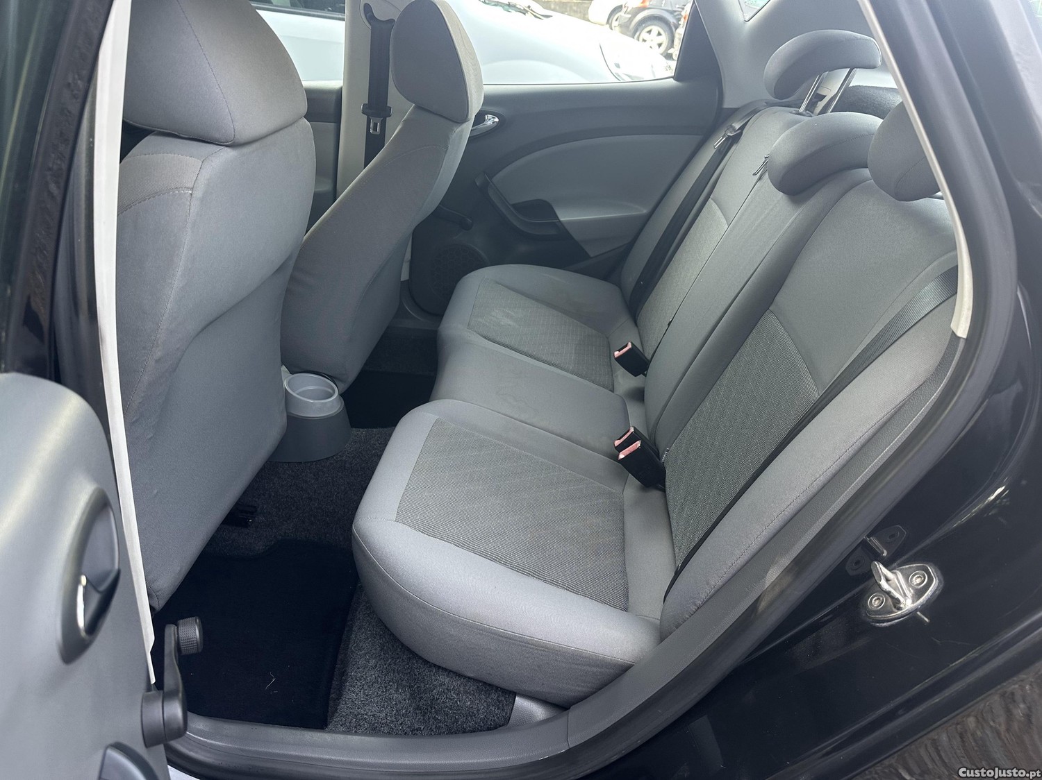 SEAT Ibiza 1.2 Gasolina Ar condicionado — fotografia 3