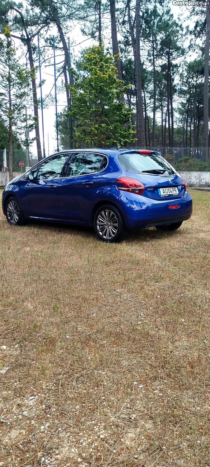 Peugeot 208 1.2 style full extras - 17 foto 2