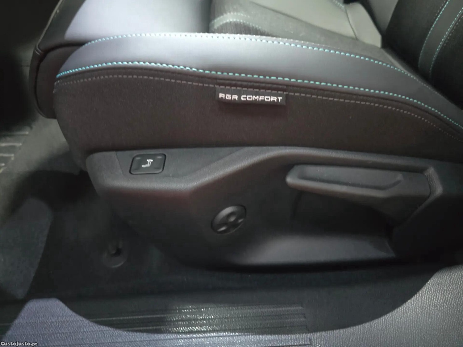 Peugeot 308 1.5 BlueHDi Allure EAT8 — fotografia 10