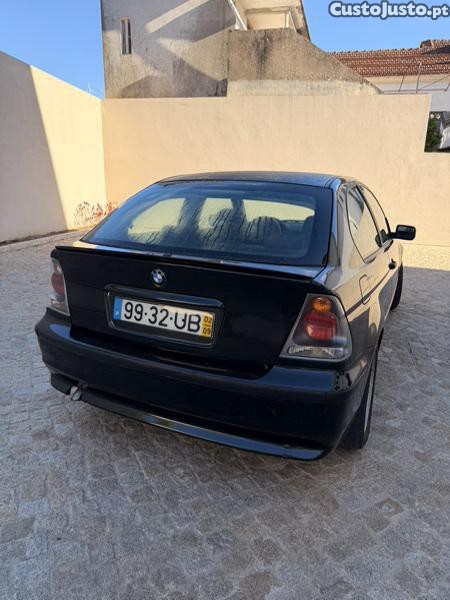 BMW 320 d compact — fotografia 2