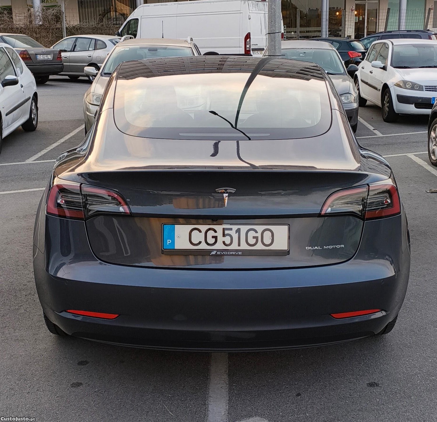 Tesla Model 3 Long Range — fotografia 6