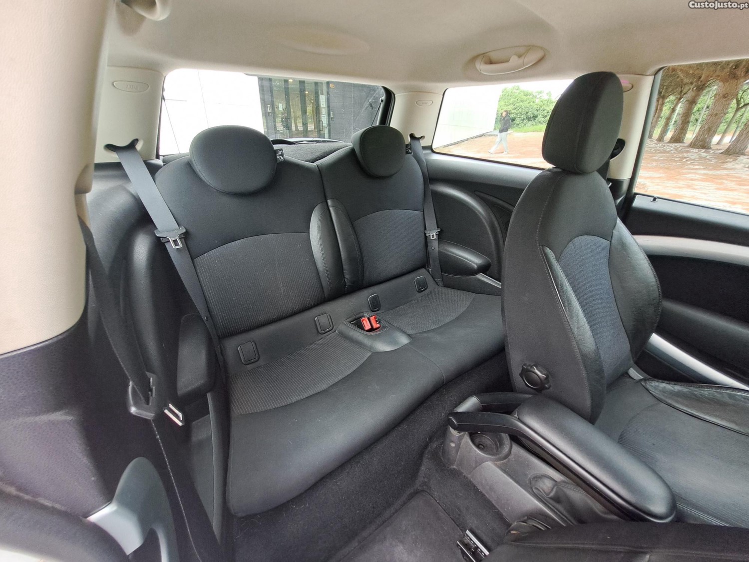 MINI Cooper SD 2.0 143 cv - MOTOR BMW. — fotografia 2