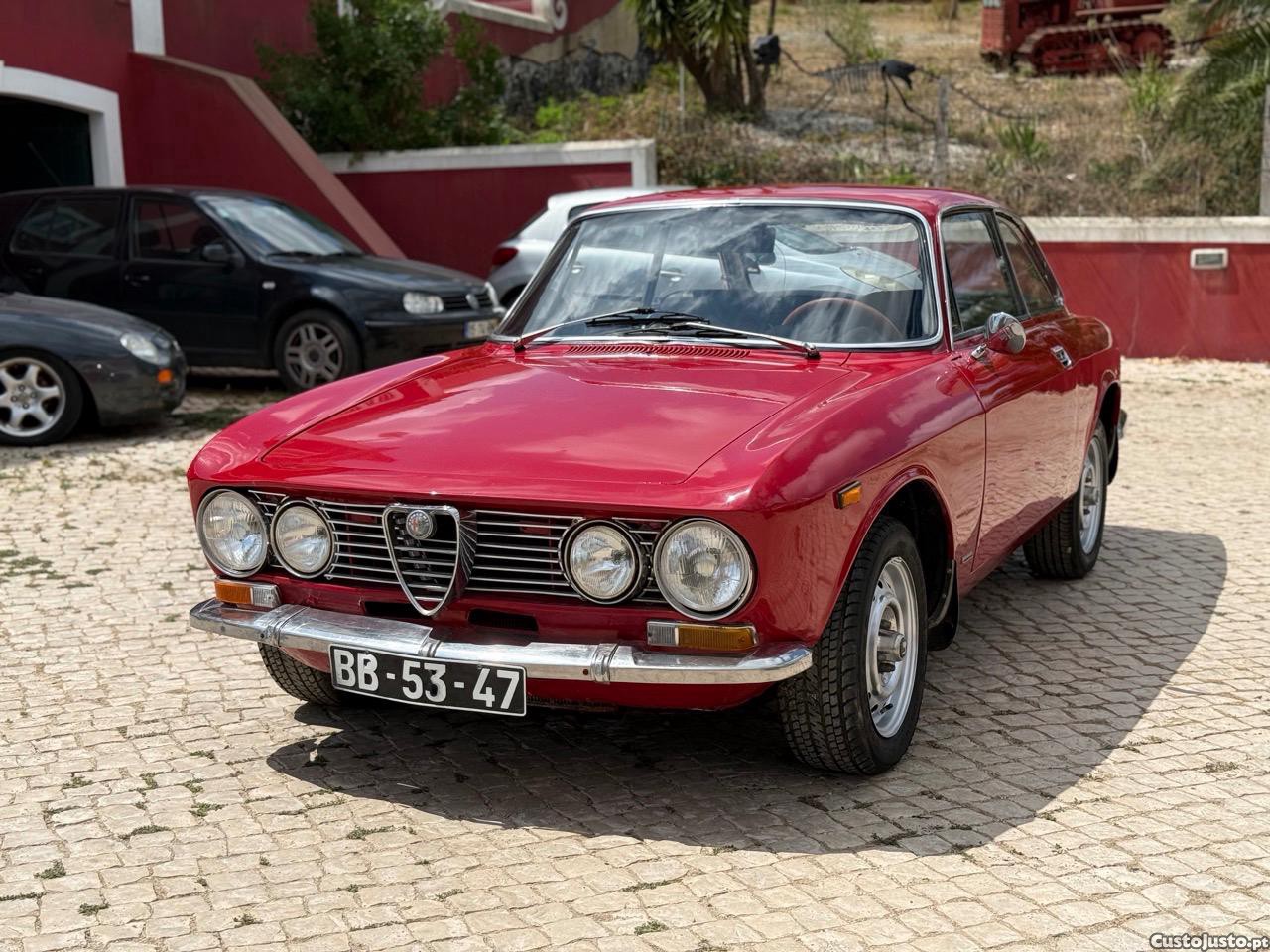 Alfa Romeo Giulia GT 1300 Junior Bertone 1971 — fotografia 31