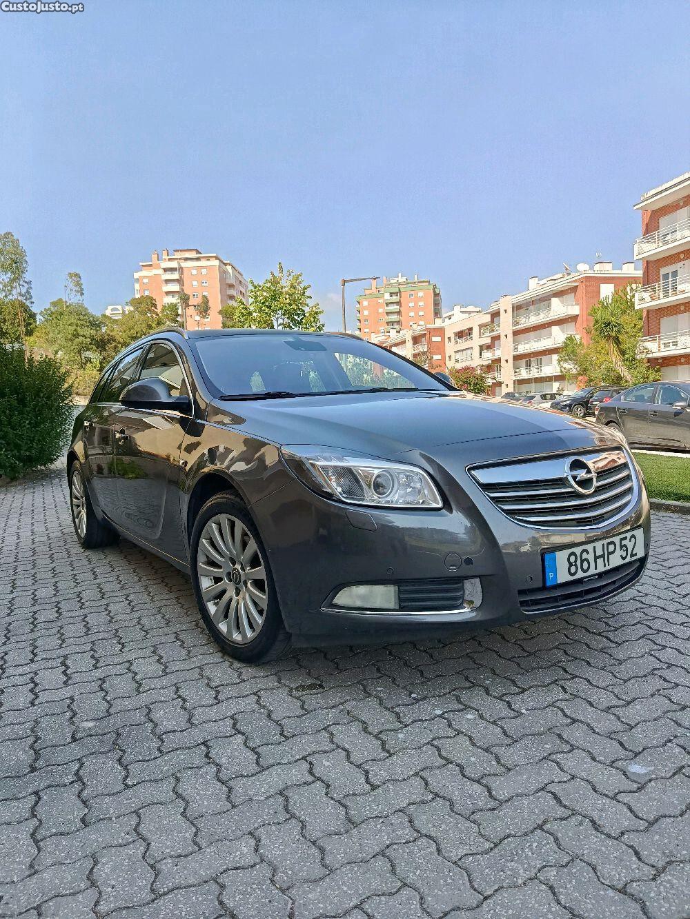 Opel Insignia Negociável Sports Tourer 2.0 CDTI Cosmo — fotografia 11
