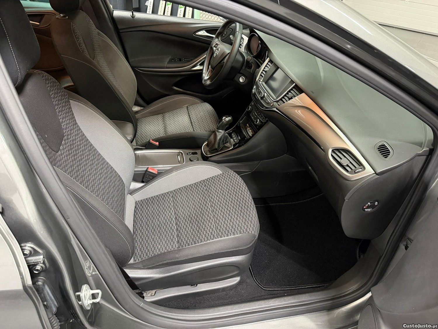Opel Astra Sports Tourer 1.5 D Business Edition S/S — fotografia 3