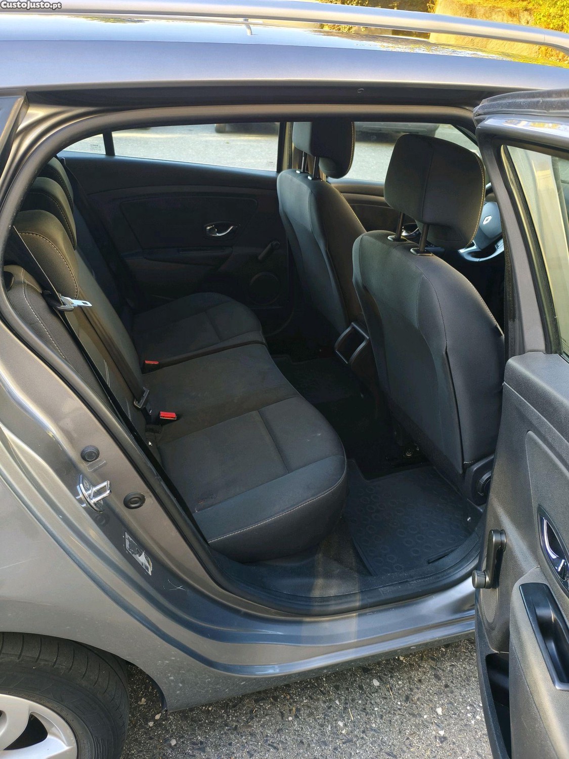 Renault Mégane Sport Tourer 1.5 dCi (2014) — fotografia 4
