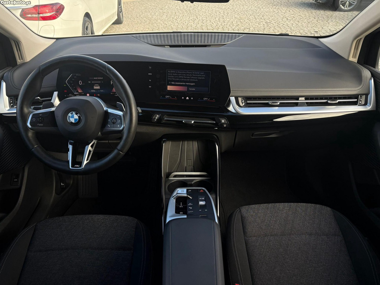 BMW 218 Active Tourer i Auto — fotografia 10