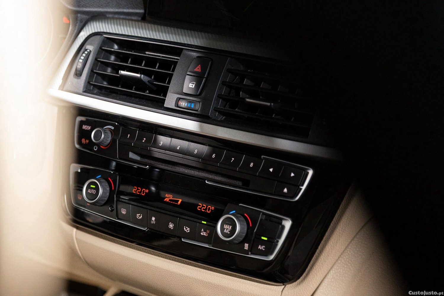 BMW 335 d Touring xDrive Pack M Shadow — fotografia 3