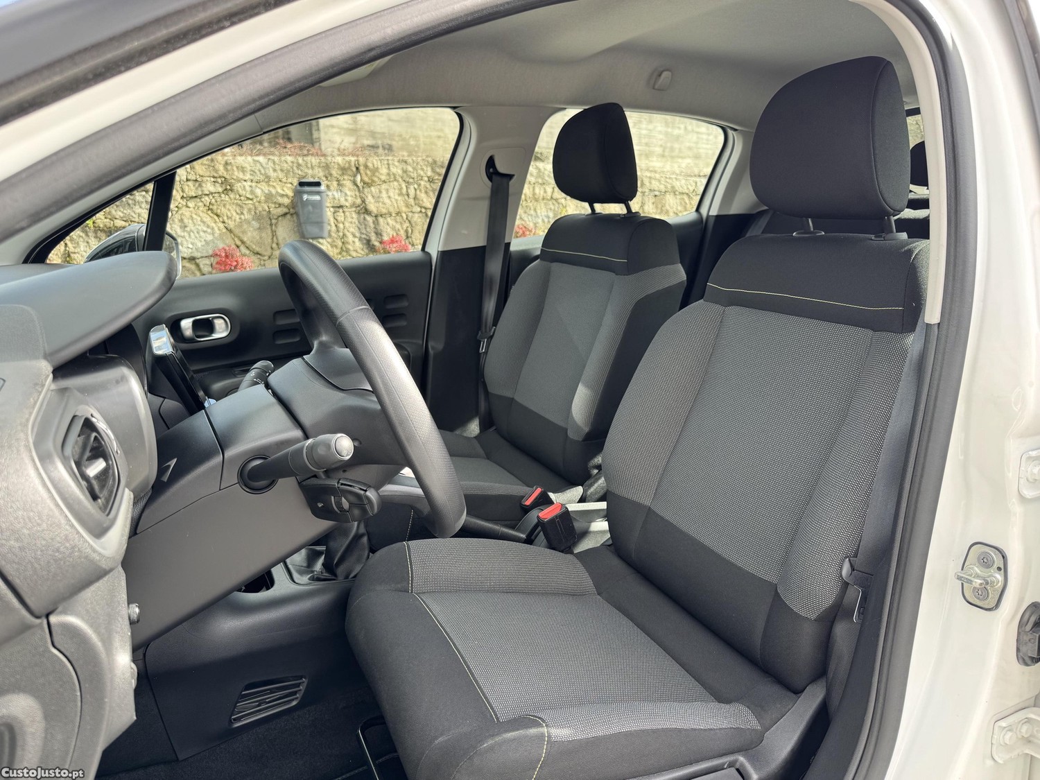 Citroën C3 1.2 2018 poucos kms — fotografia 5