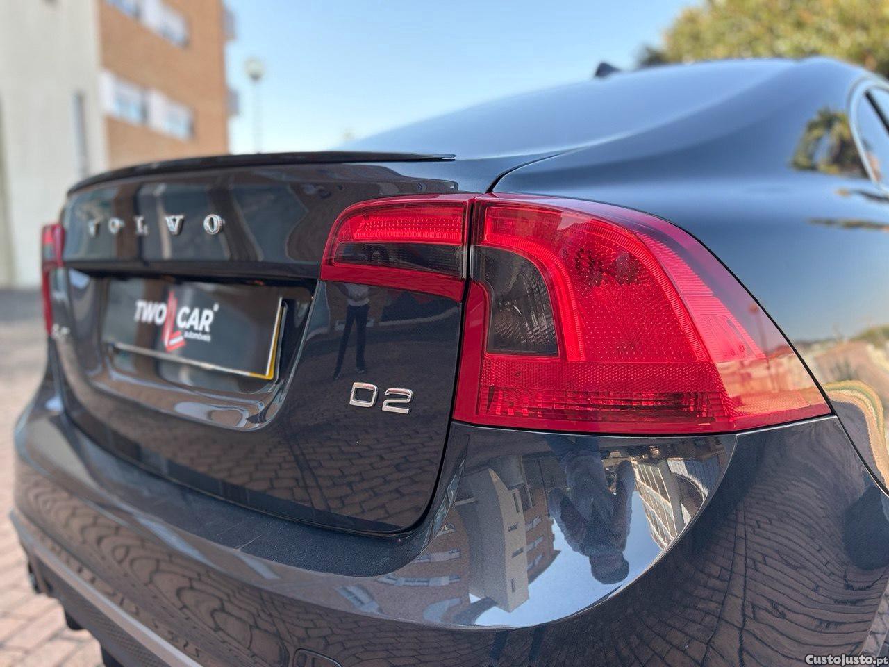 Volvo S60 R-DESIGN - 13 foto 5