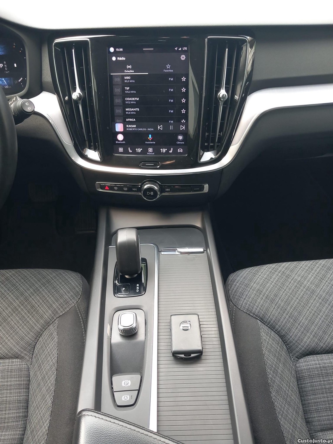 Volvo V60 2.0 D4 Momentum Geartronic — fotografia 6