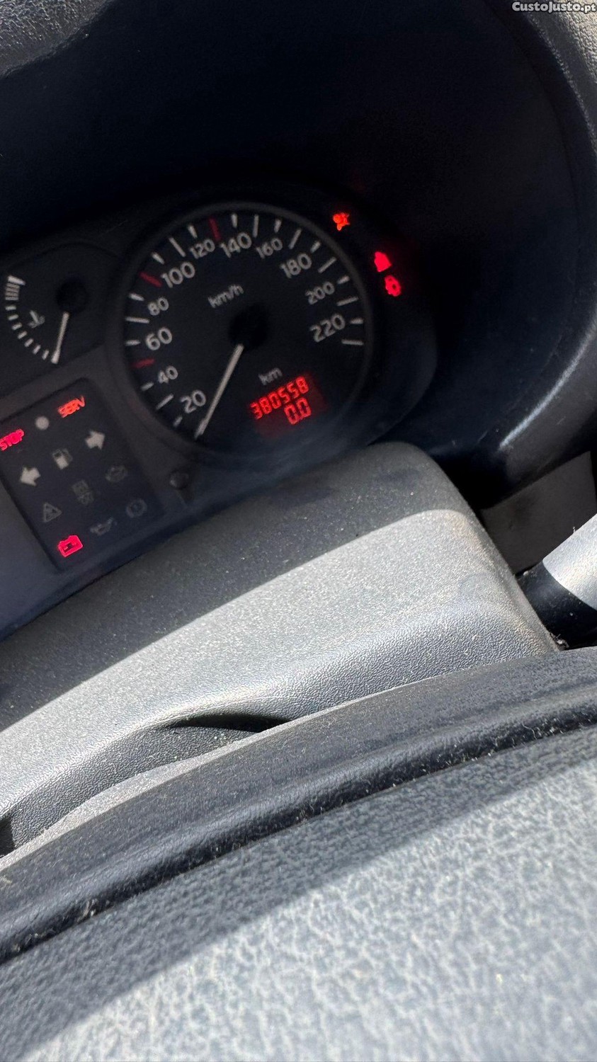 Renault Clio 1.5 dci (não anda ) — photo 2