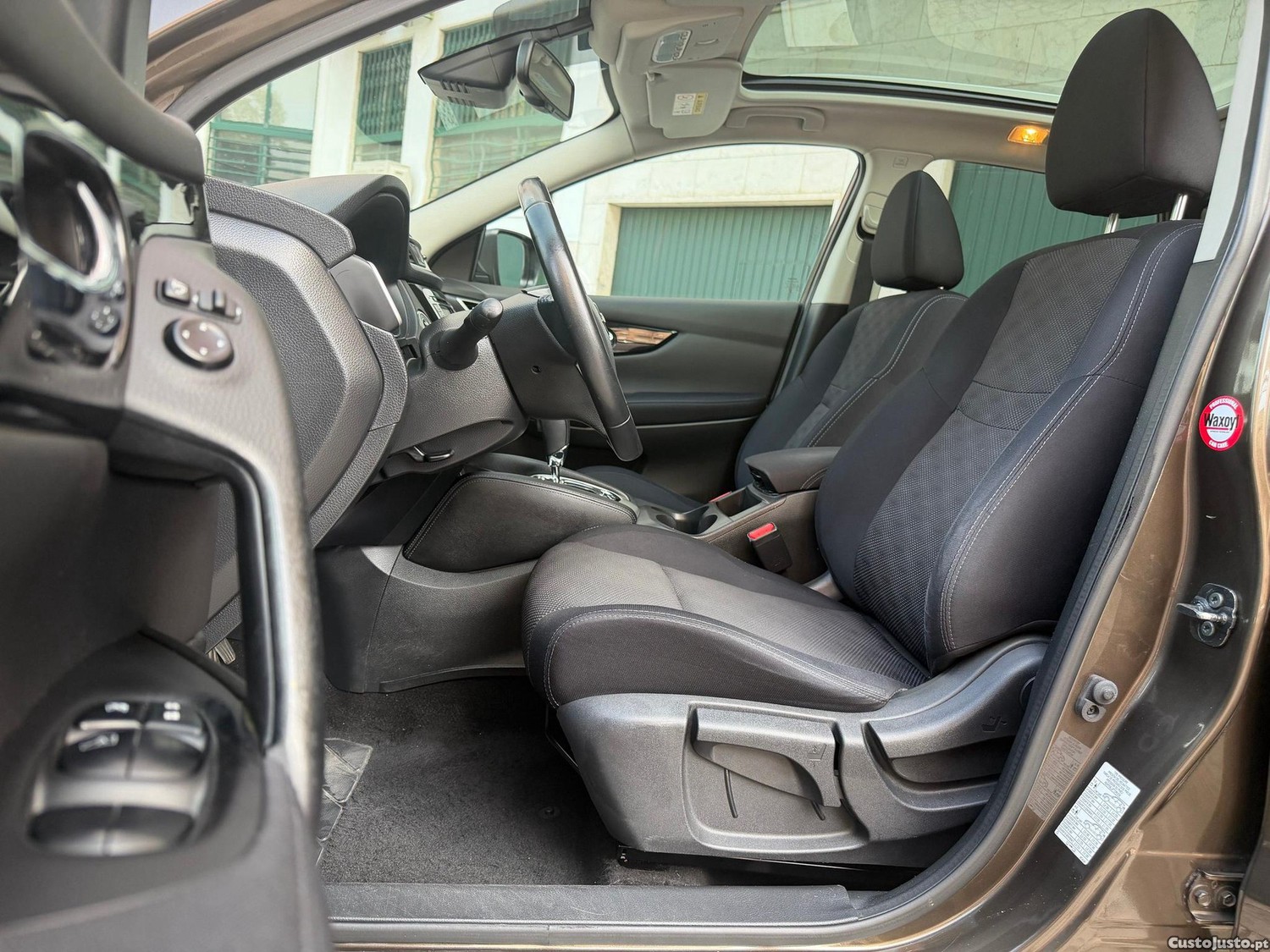Nissan Qashqai 1.2 DIG-T N-Vision Xtronic — fotografia 17
